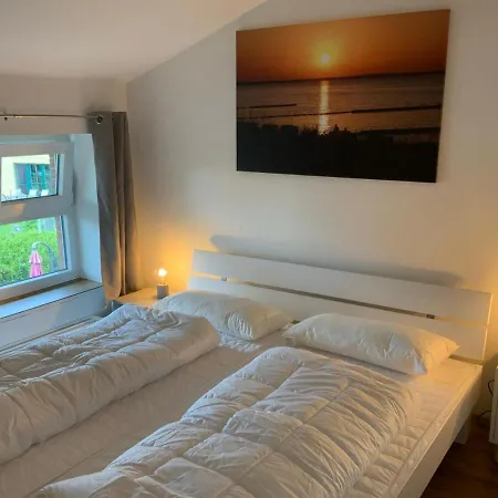 Utkiek - Alte Schule Glowe