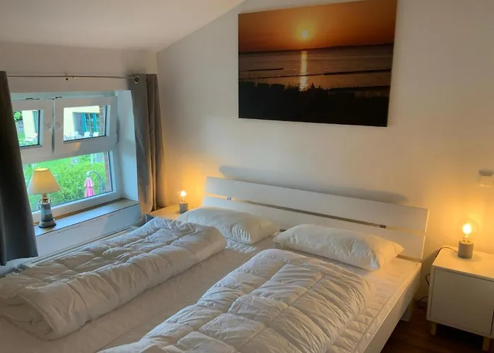 Utkiek - Alte Schule Glowe