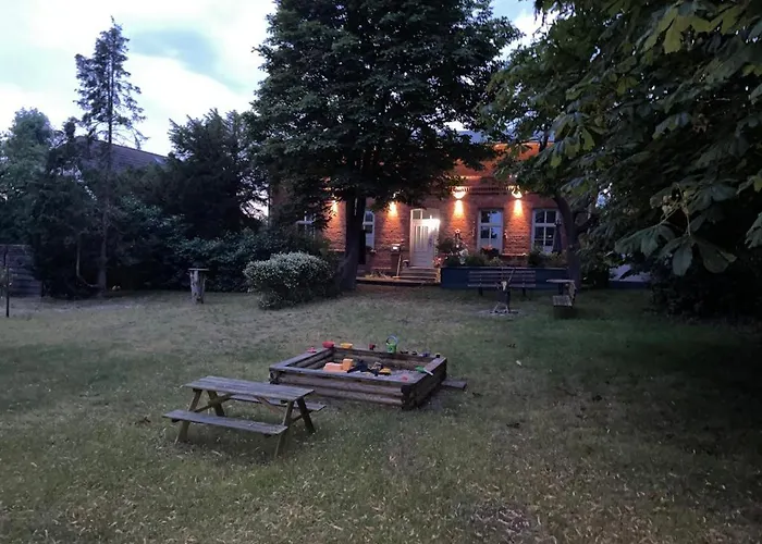 Utkiek - Alte Schule * Glowe
